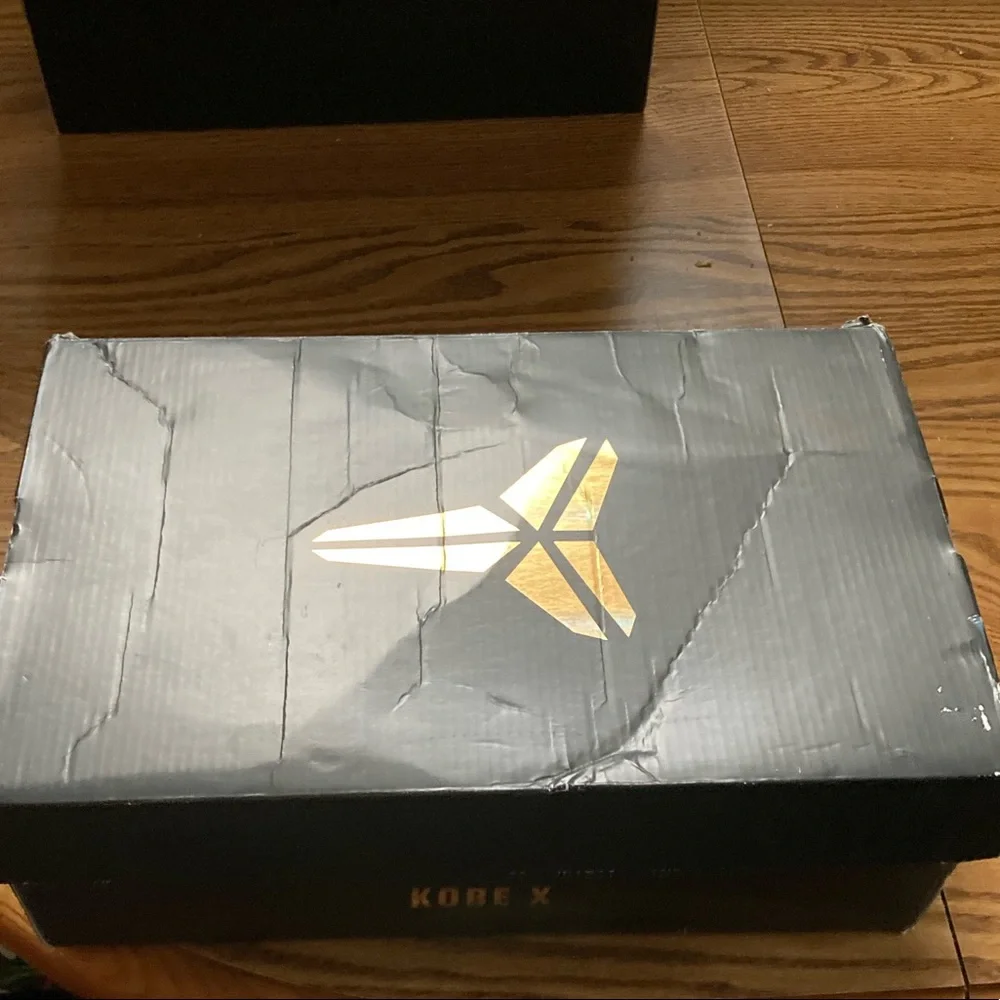 Nike - Kobe X - purple - size 12 - Picture 5 of 6